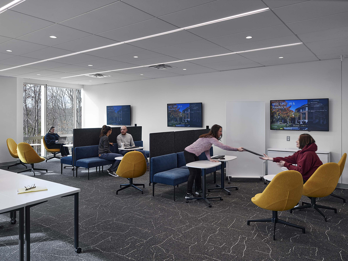 �������ش�ѧ����������δ���Ķ�����ѧԺ