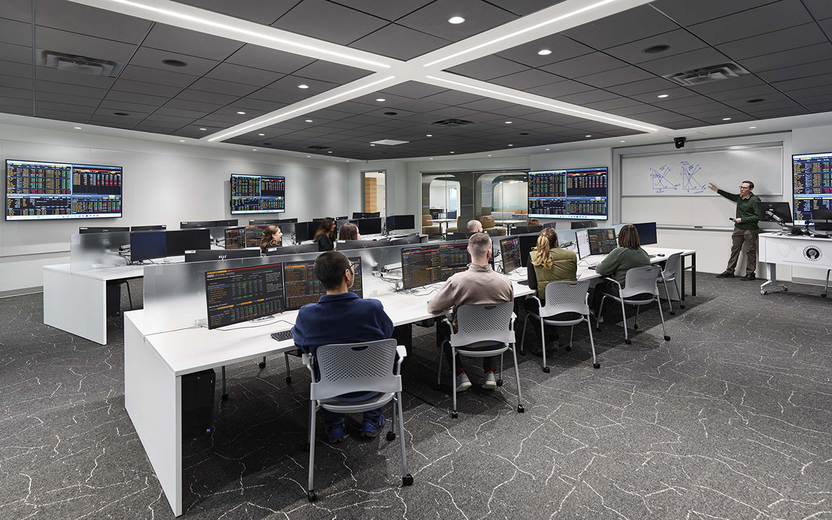 �������ش�ѧ����������δ���Ķ�����ѧԺ