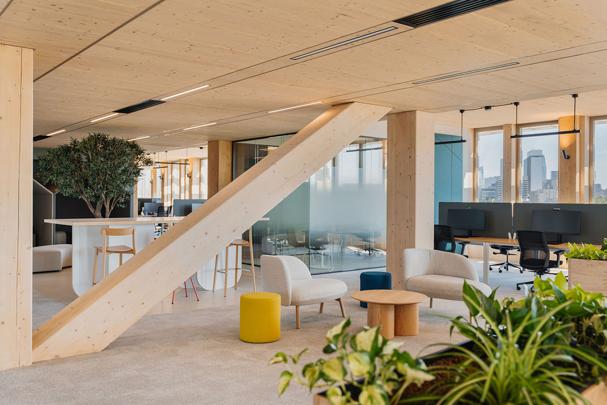 ���Ϳ�DKV�����ܲ�԰��������Ա���������̼δ��