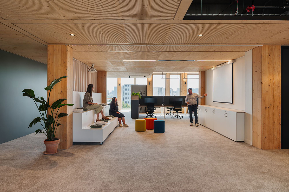 ���Ϳ�DKV�����ܲ�԰��������Ա���������̼δ��