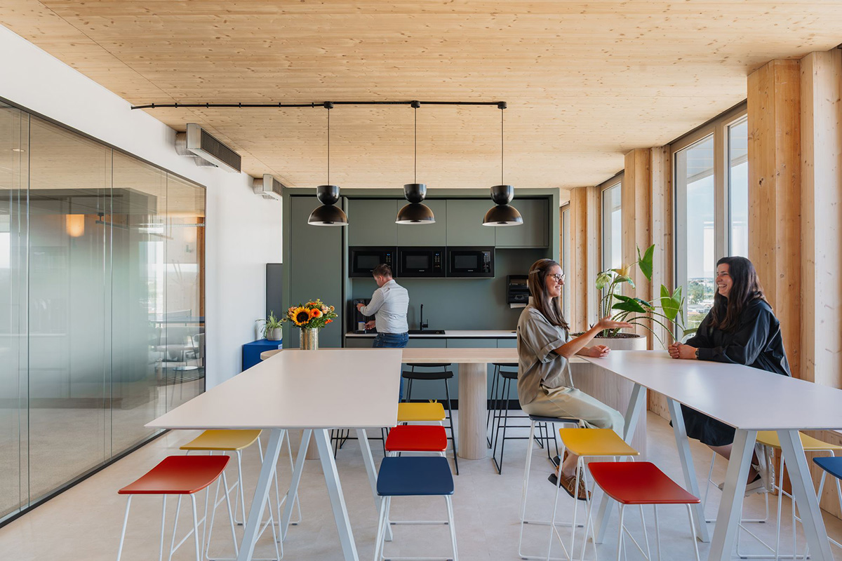 ���Ϳ�DKV�����ܲ�԰��������Ա���������̼δ��