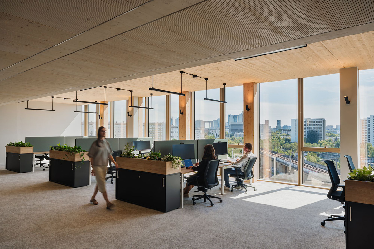 ���Ϳ�DKV�����ܲ�԰��������Ա���������̼δ��