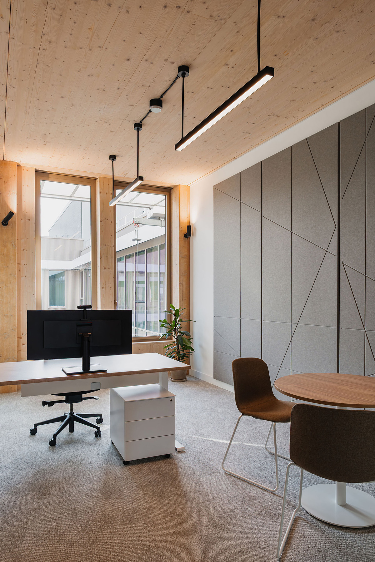 ���Ϳ�DKV�����ܲ�԰��������Ա���������̼δ��