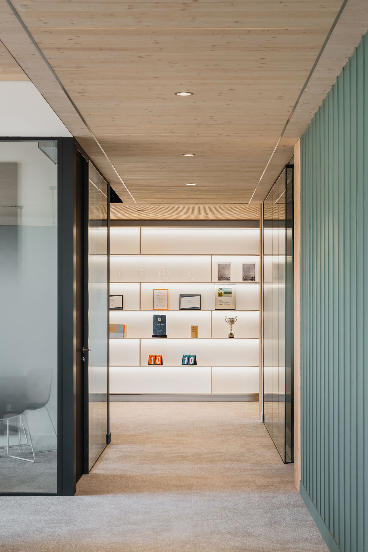 ���Ϳ�DKV�����ܲ�԰��������Ա���������̼δ��