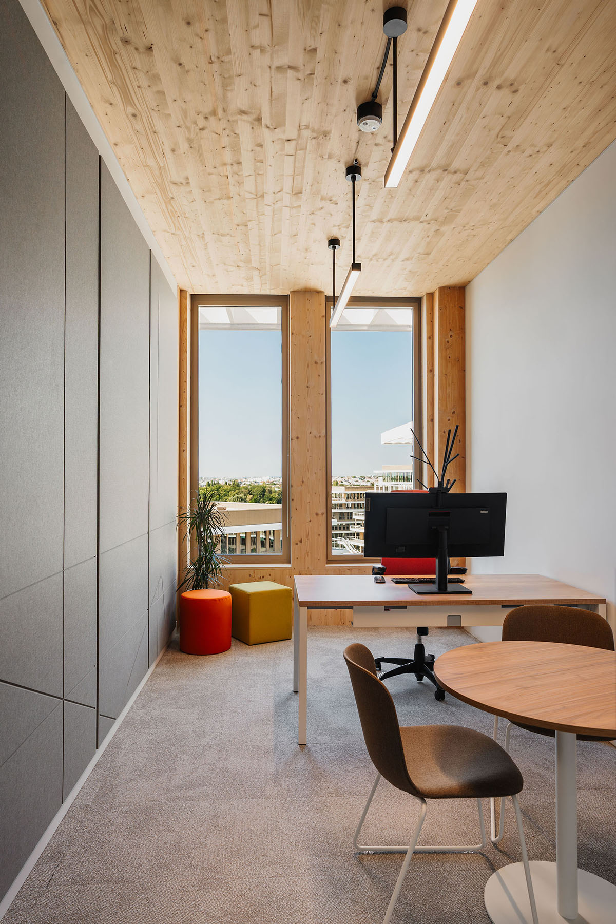 ���Ϳ�DKV�����ܲ�԰��������Ա���������̼δ��