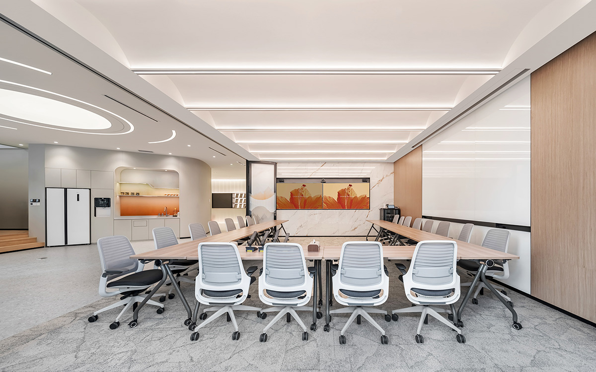 ���������칫�ң�AIоƬ��ҵ�����������Ͱ칫�ռ�