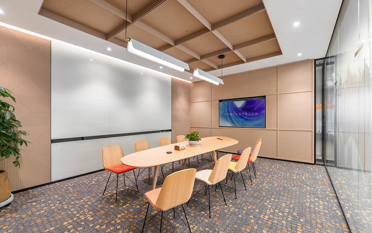 ���������칫�ң�AIоƬ��ҵ�����������Ͱ칫�ռ�