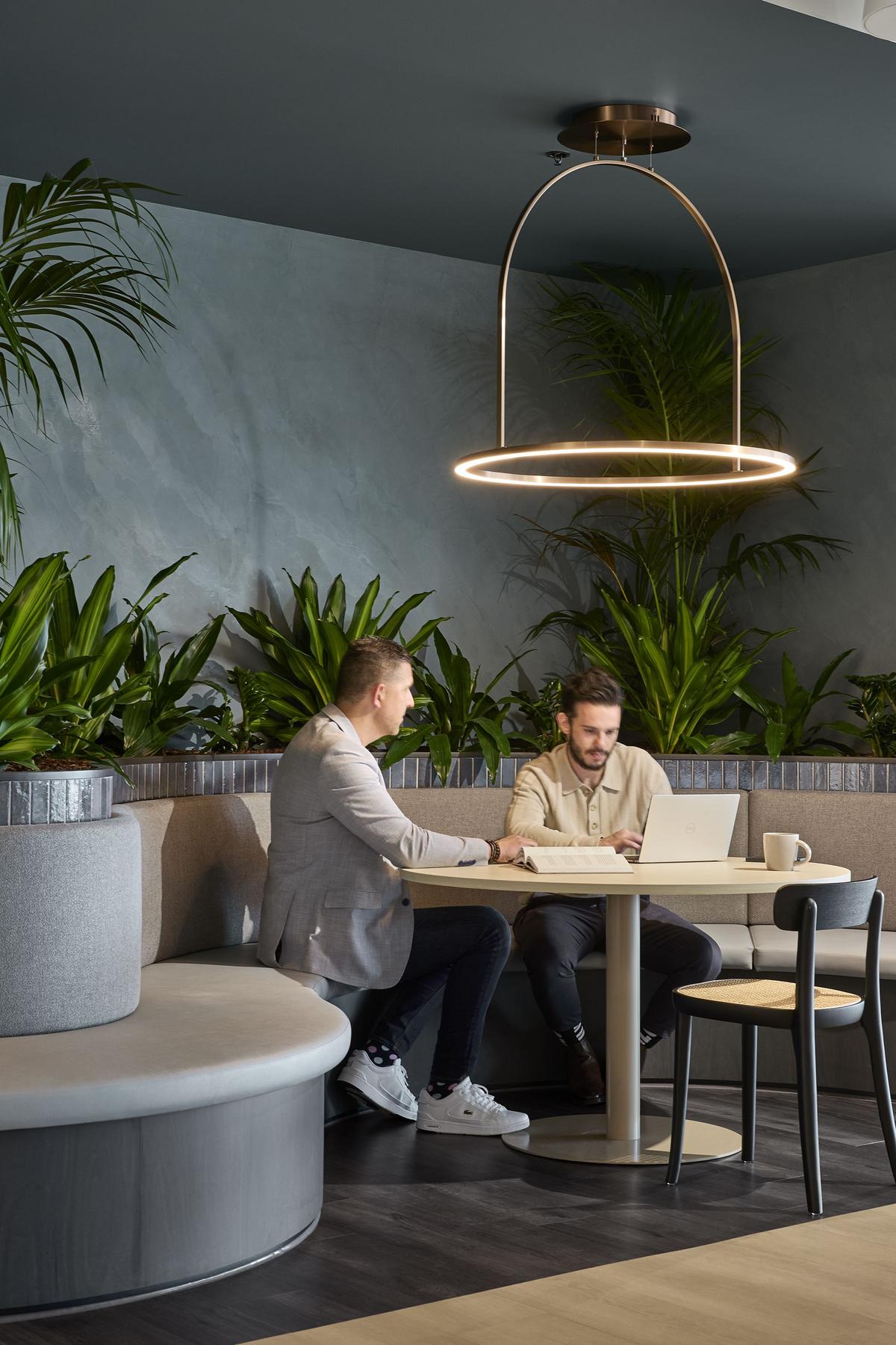 ���̹�˾KBRī�����칫�ң�����¥�����