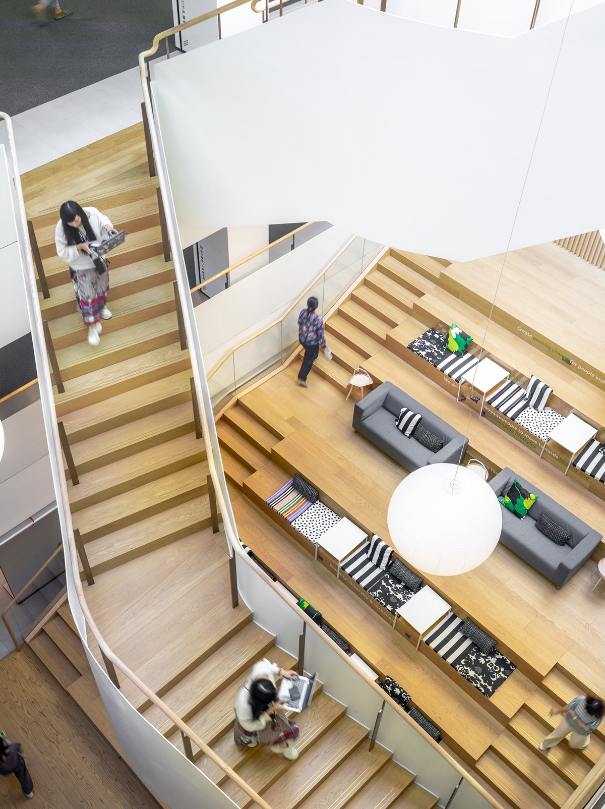 �Ϻ����ۣ���ŷ��Լ���˺����ﾳ