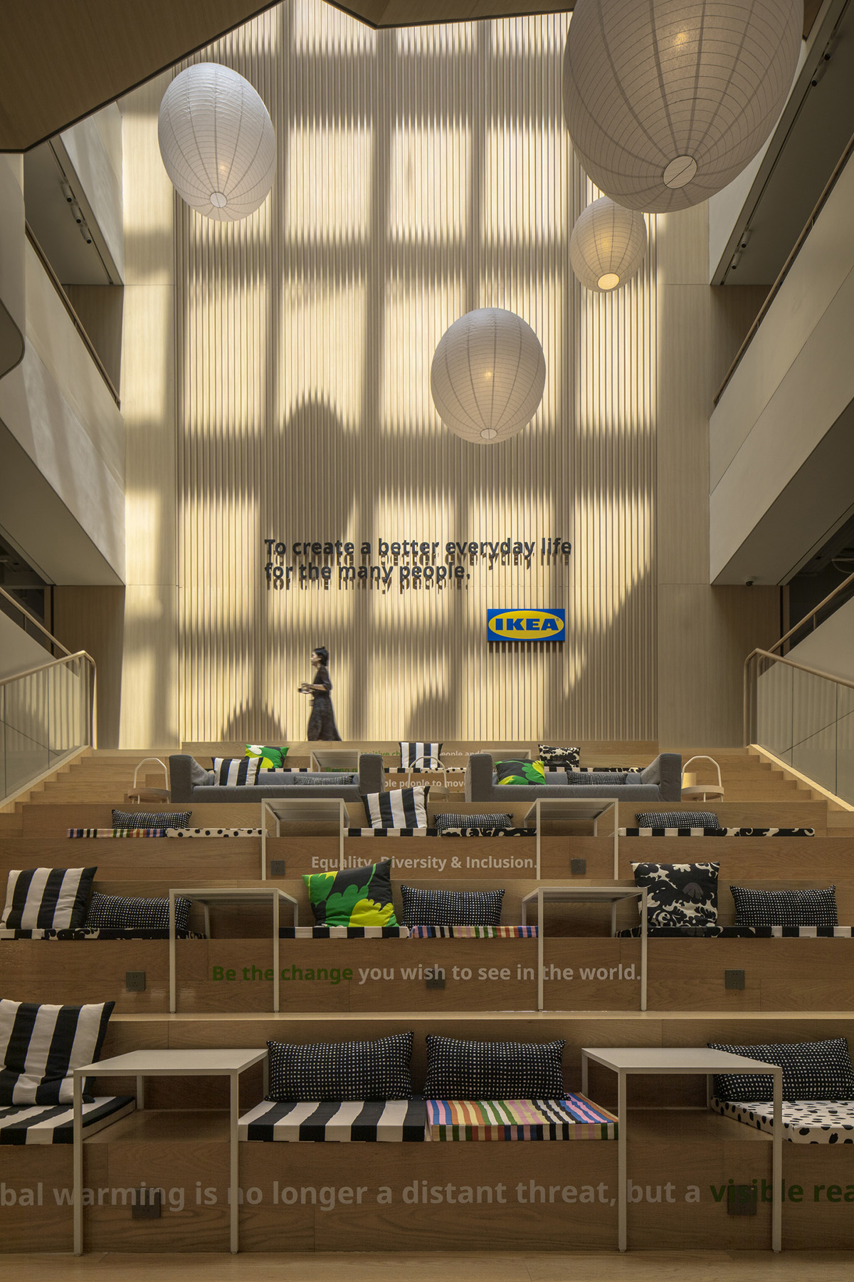 �Ϻ����ۣ���ŷ��Լ���˺����ﾳ