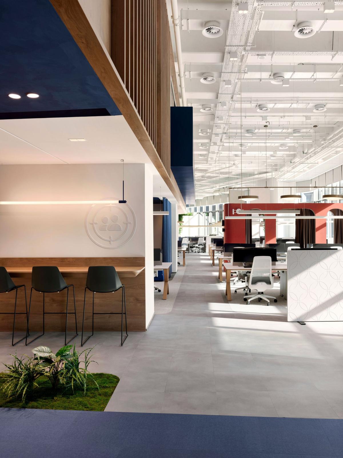 ��ѯ��˾Marsh McLennan��˹̹��������������ϵ�칫���