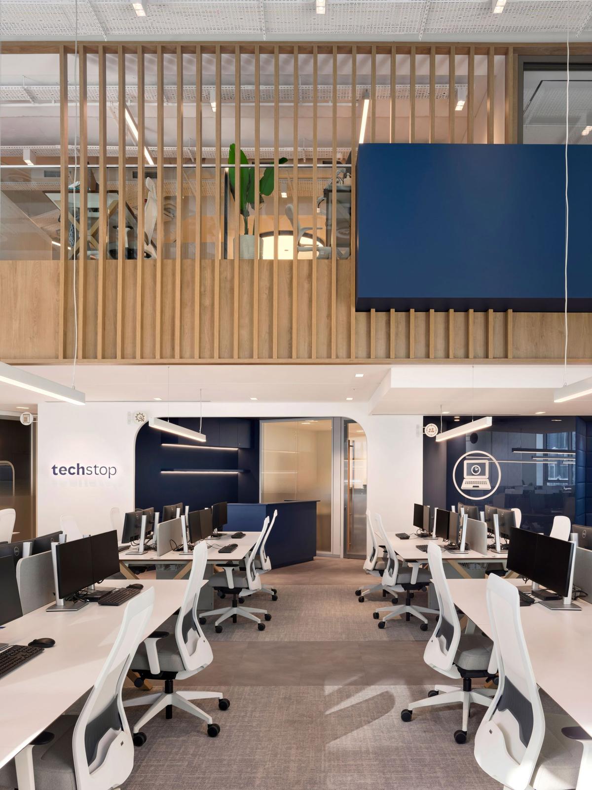 ��ѯ��˾Marsh McLennan��˹̹��������������ϵ�칫���