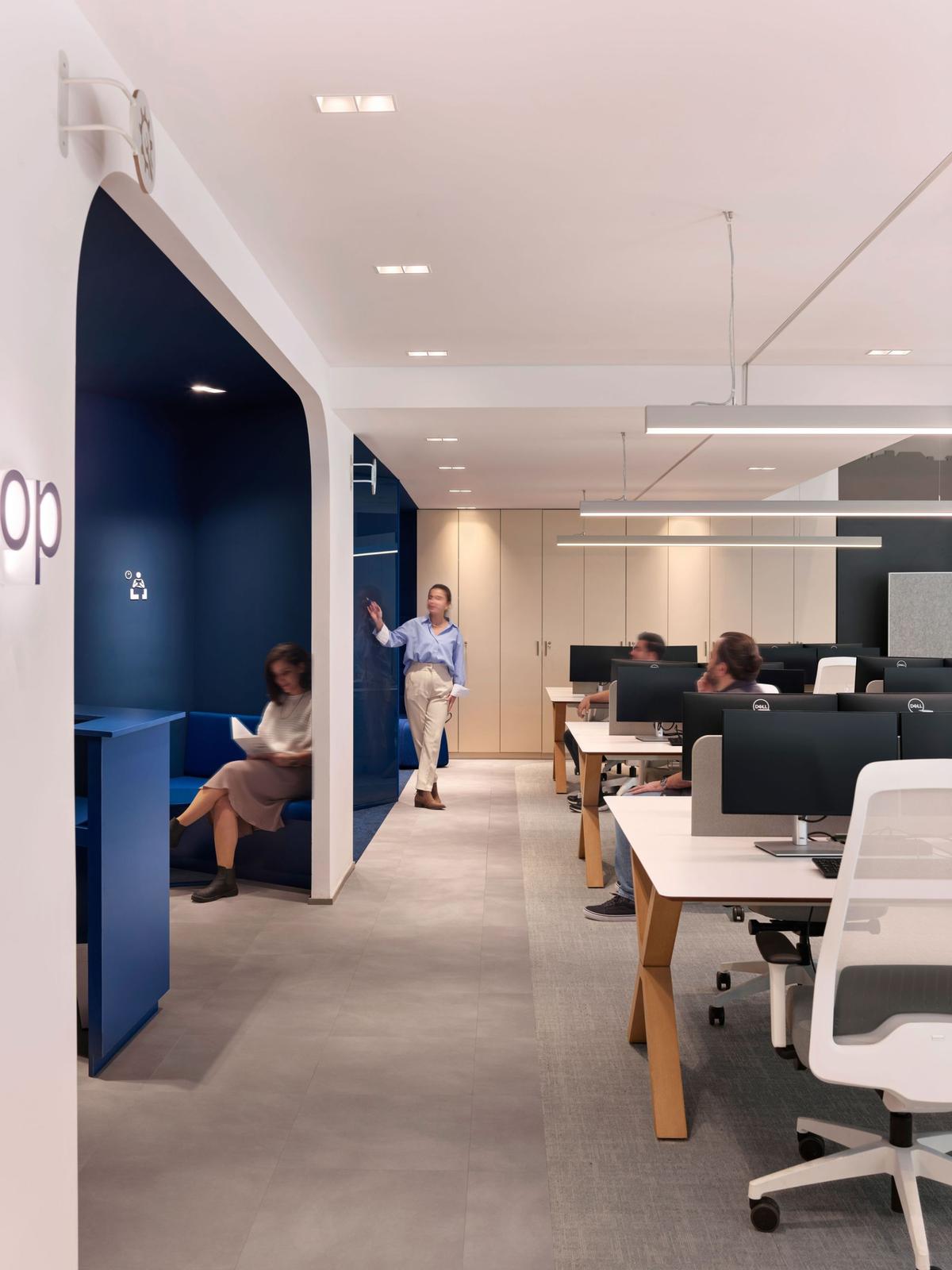 ��ѯ��˾Marsh McLennan��˹̹��������������ϵ�칫���