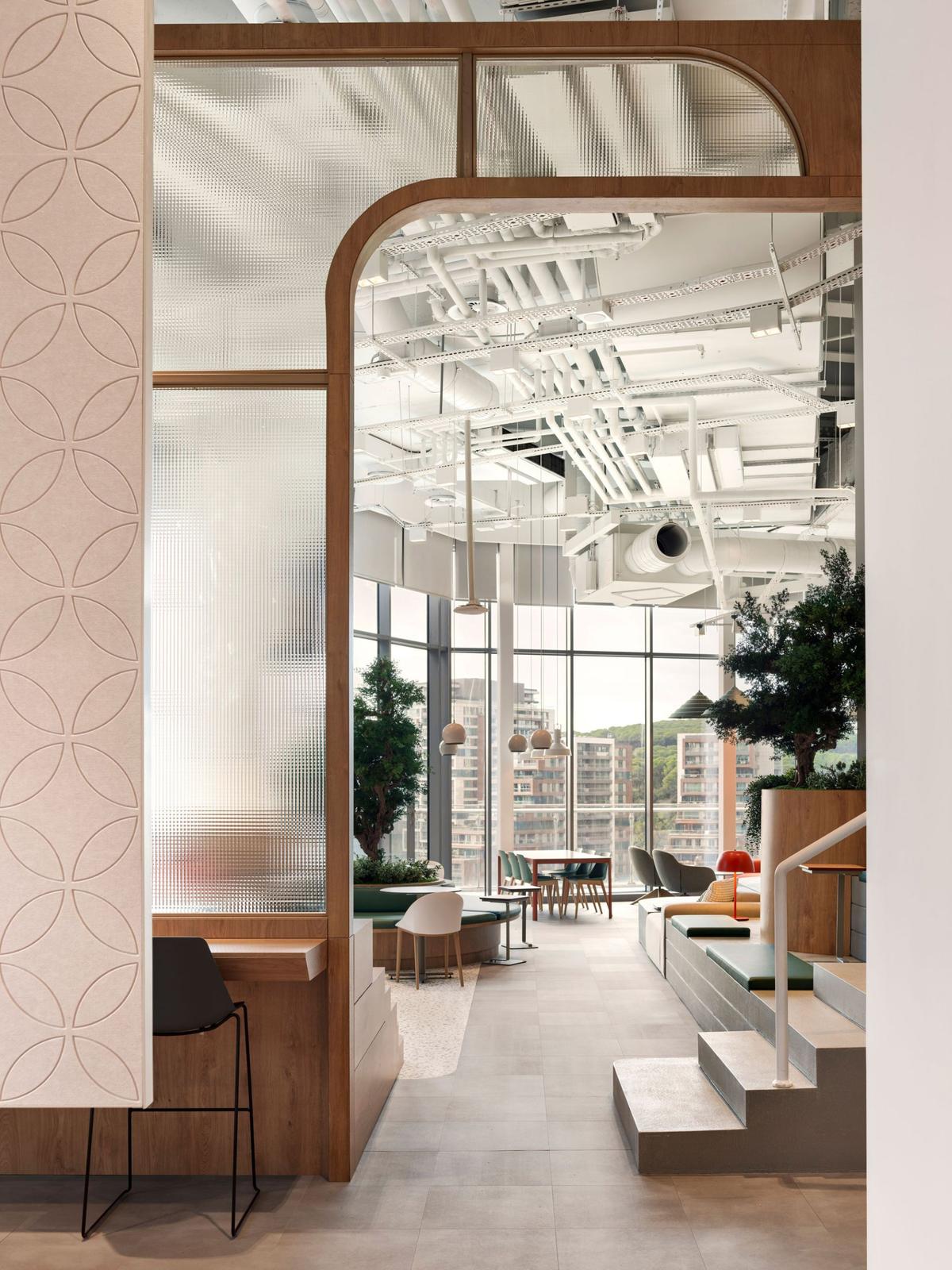 ��ѯ��˾Marsh McLennan��˹̹��������������ϵ�칫���