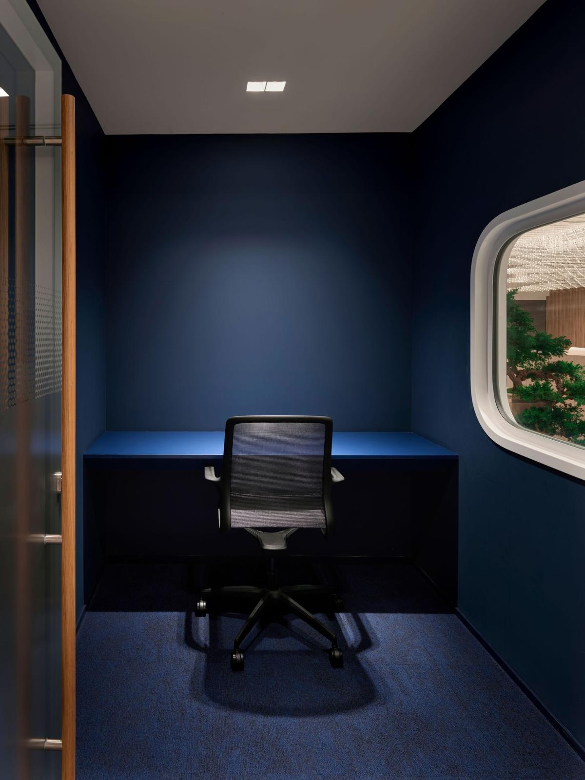 ��ѯ��˾Marsh McLennan��˹̹��������������ϵ�칫���