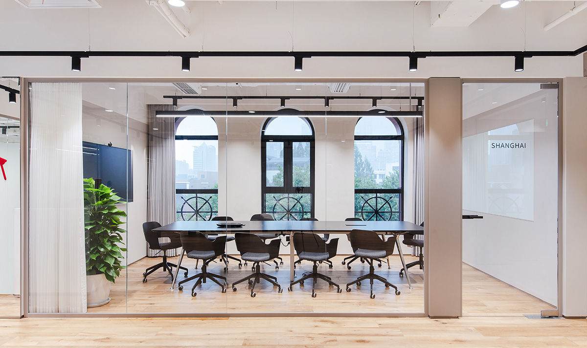 H&M�Ϻ��칫�ռ䣺���֮ۡ