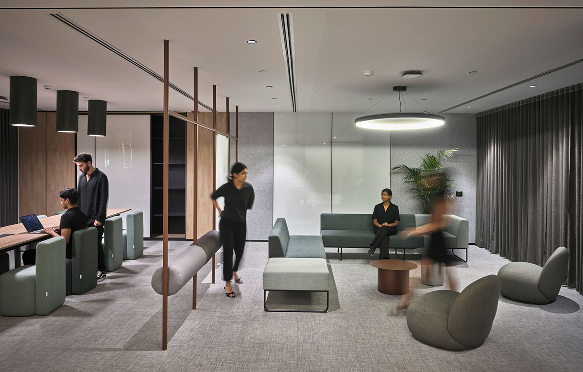 Scorpio���������ܲ�����������칫��ѧ