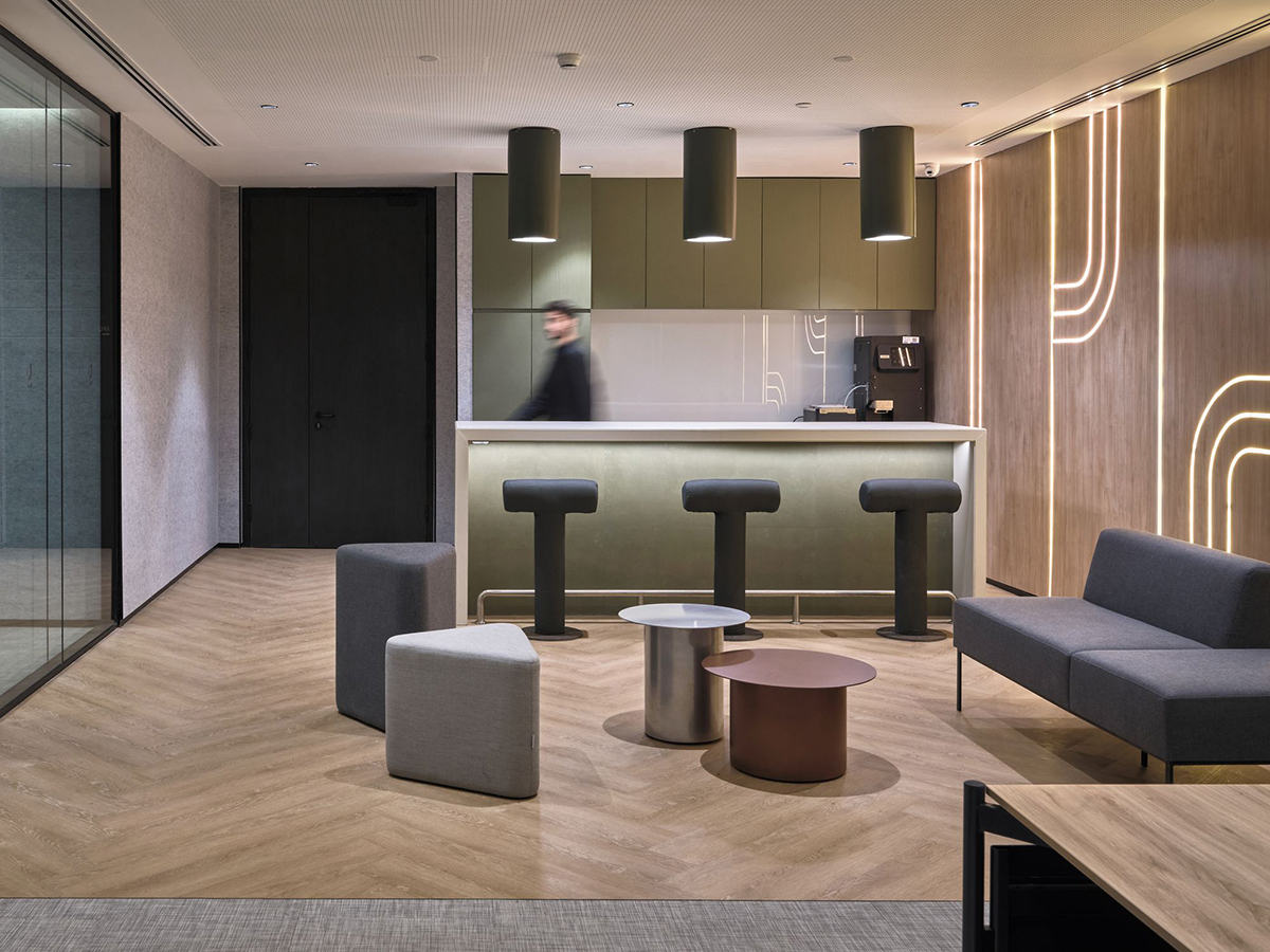 Scorpio���������ܲ�����������칫��ѧ