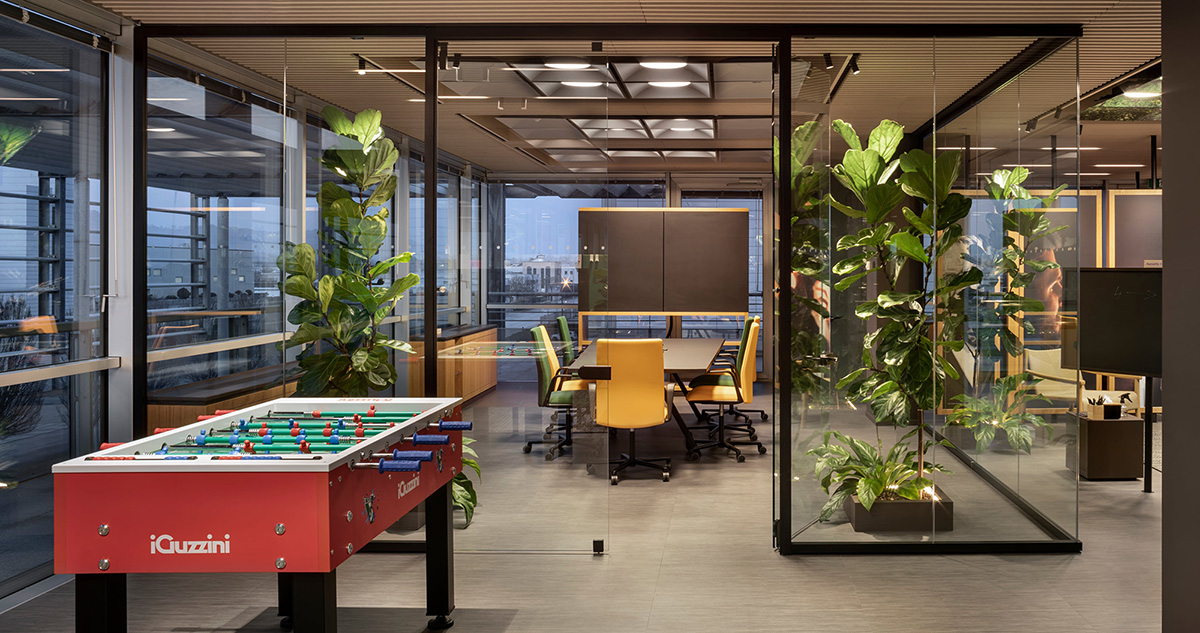 ������ͷiGuzzini�ܲ����⡤ɫ���Ҿ߹�����ЧЭ����