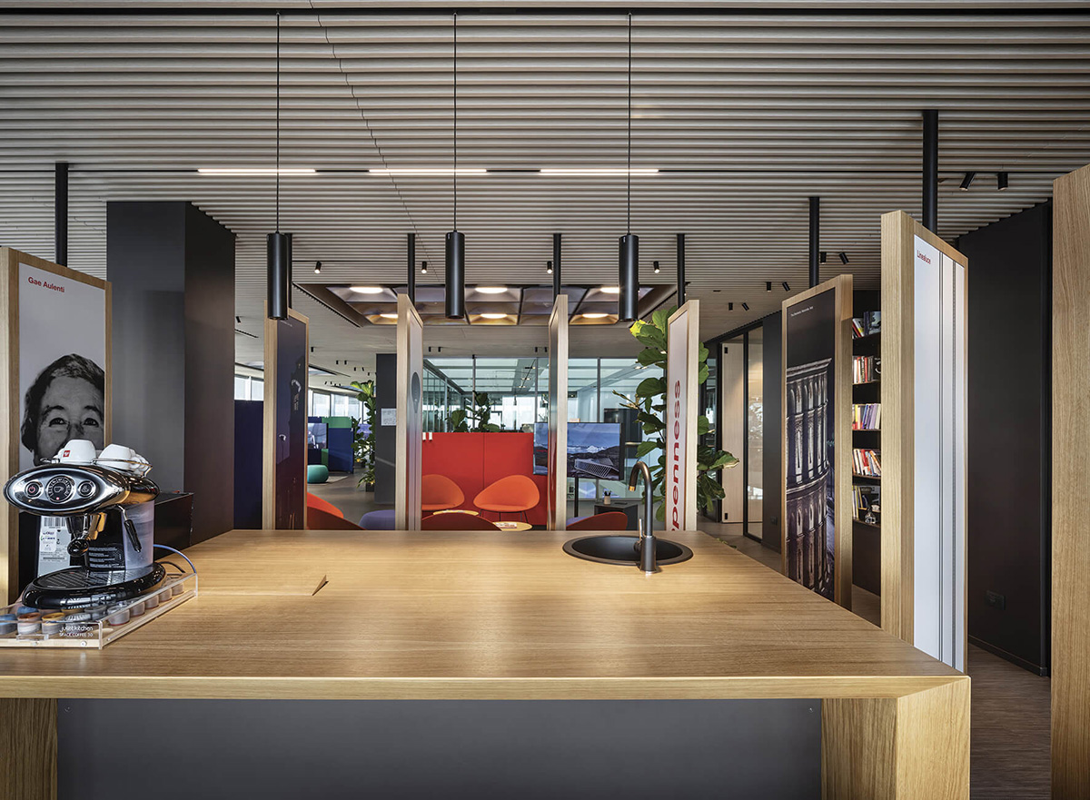 ������ͷiGuzzini�ܲ����⡤ɫ���Ҿ߹�����ЧЭ����