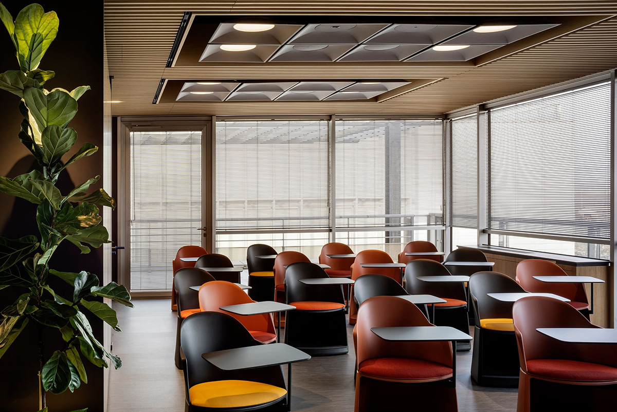 ������ͷiGuzzini�ܲ����⡤ɫ���Ҿ߹�����ЧЭ����