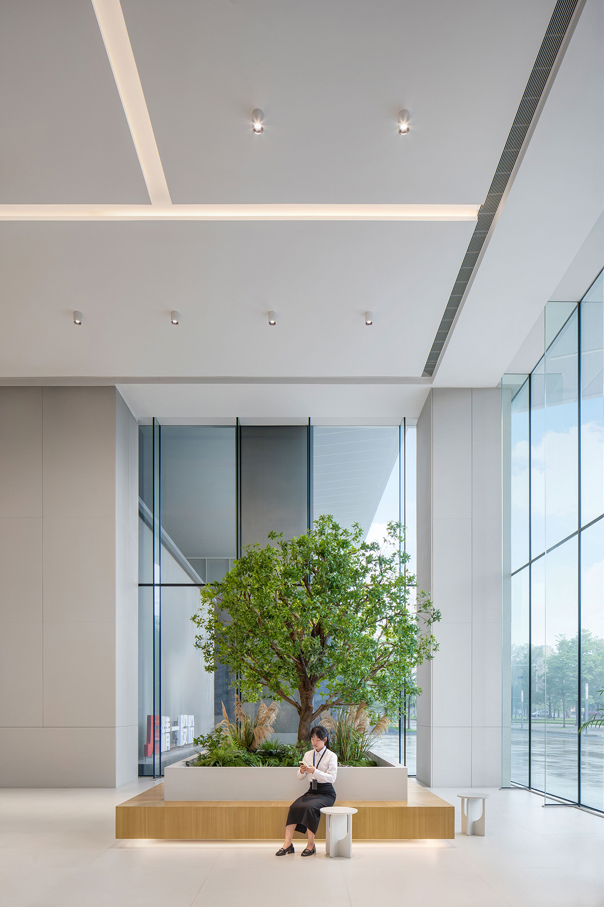 ��һ���ܼҾӲ�ҵ԰�����ܴ��͹�ҵ԰������������Ϊ���Ķ�Ԫ����