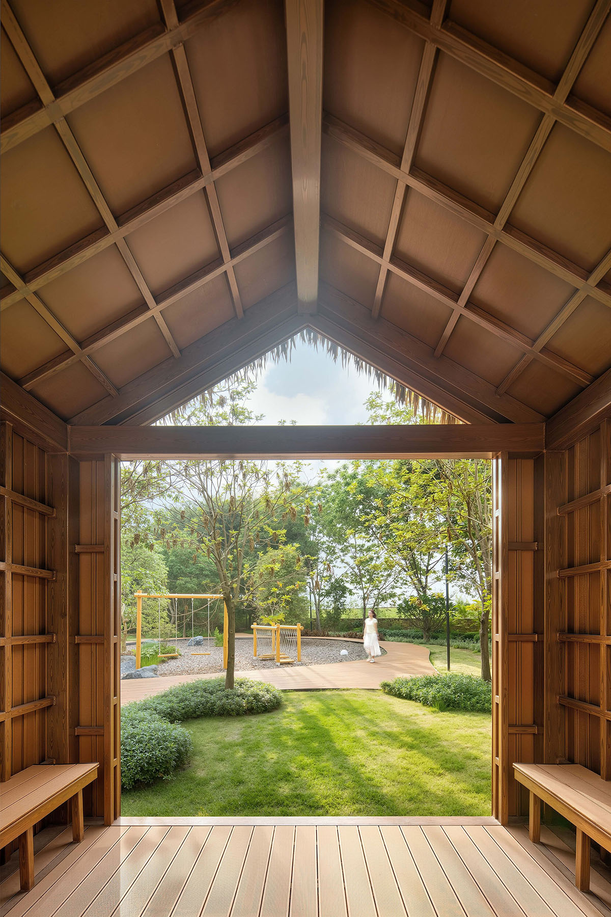 ��һ���ܼҾӲ�ҵ԰�����ܴ��͹�ҵ԰������������Ϊ���Ķ�Ԫ����