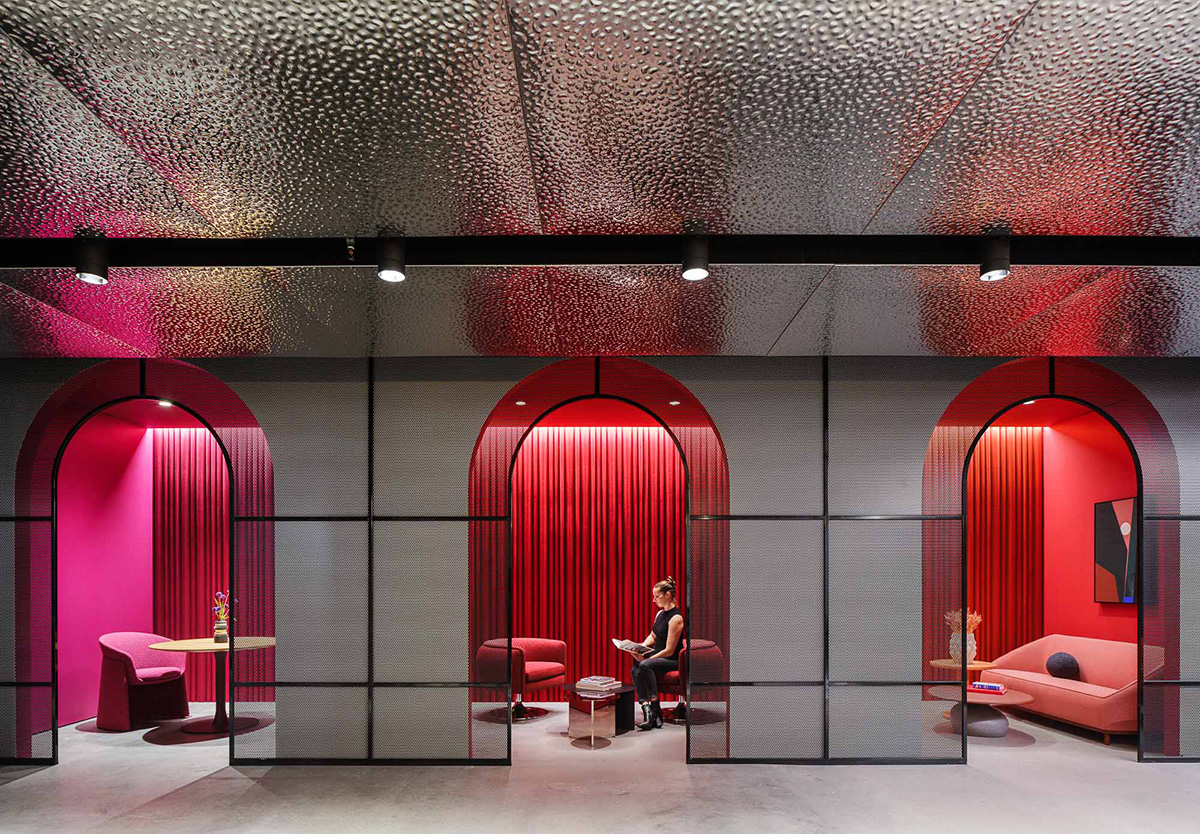 Work/Haus�Ҿߵ�����չ�������Ӵ�������Ⱥ