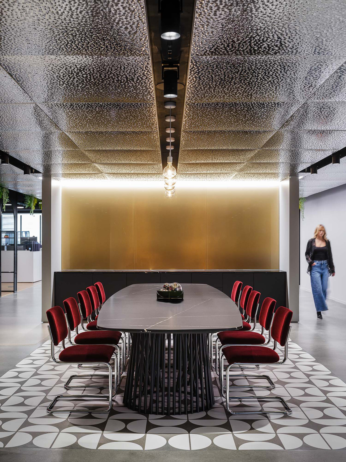 Work/Haus�Ҿߵ�����չ�������Ӵ�������Ⱥ