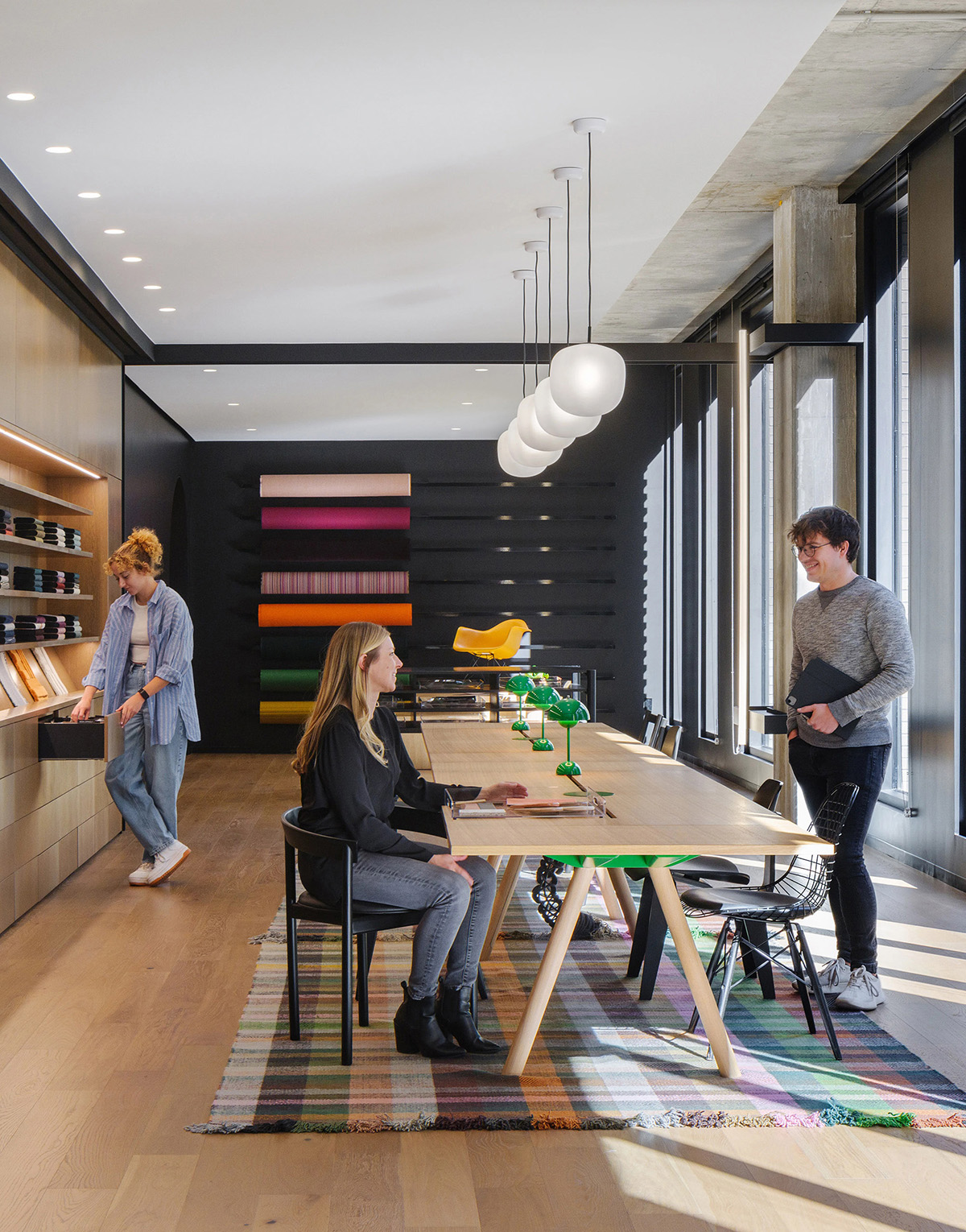 Work/Haus�Ҿߵ�����չ�������Ӵ�������Ⱥ