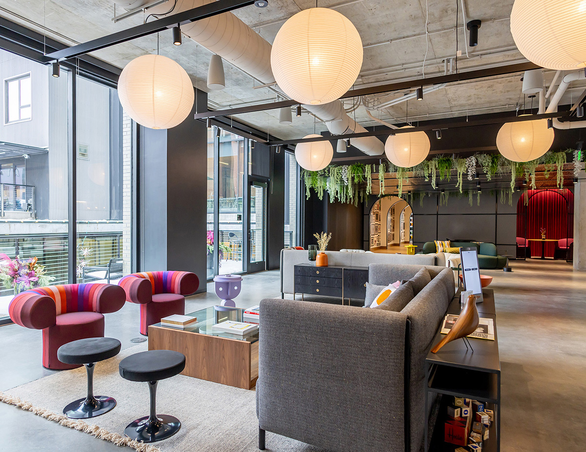 Work/Haus�Ҿߵ�����չ�������Ӵ�������Ⱥ