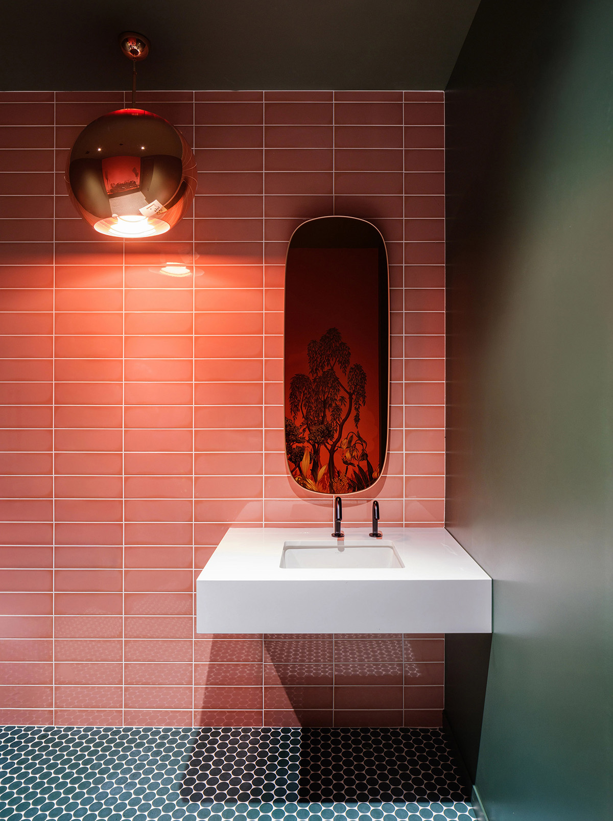 Work/Haus�Ҿߵ�����չ�������Ӵ�������Ⱥ