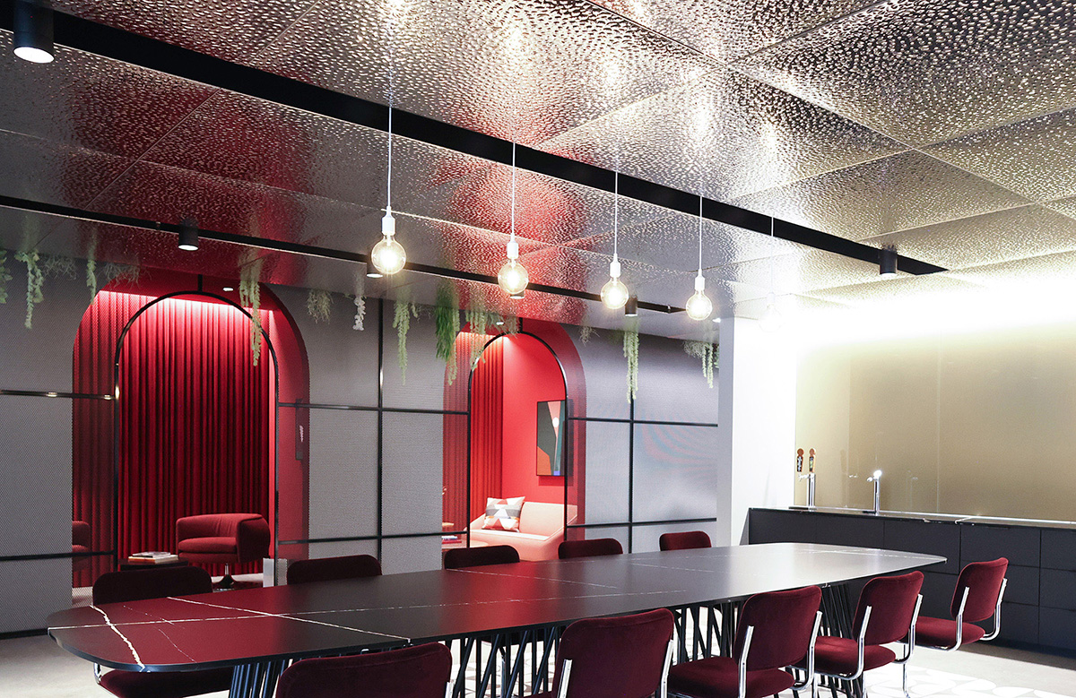 Work/Haus�Ҿߵ�����չ�������Ӵ�������Ⱥ