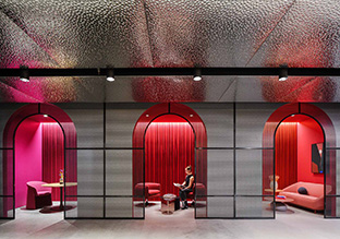 Work/Haus�Ҿߵ�����չ�������Ӵ�������Ⱥ