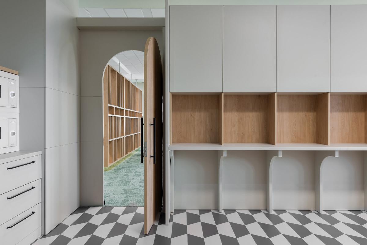 ҽ�ƾ�ͷRegina Maria������˹�ذ칫�ң���������