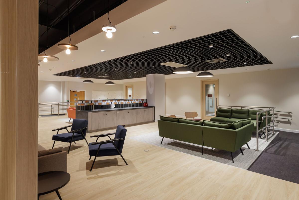 Ӣ��Stockroom�����������ģ������̳��������п���