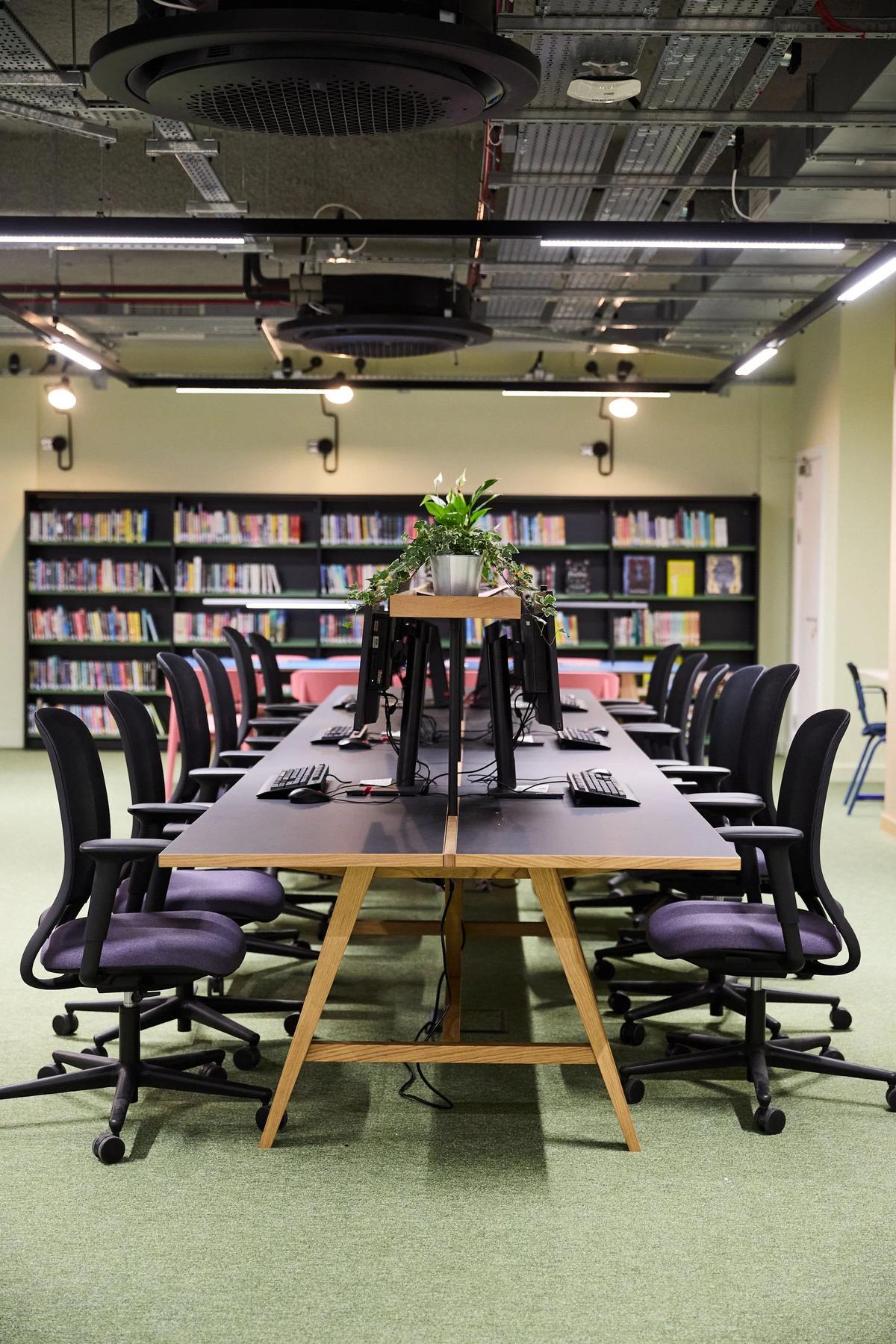 Ӣ��Stockroom�����������ģ������̳��������п���