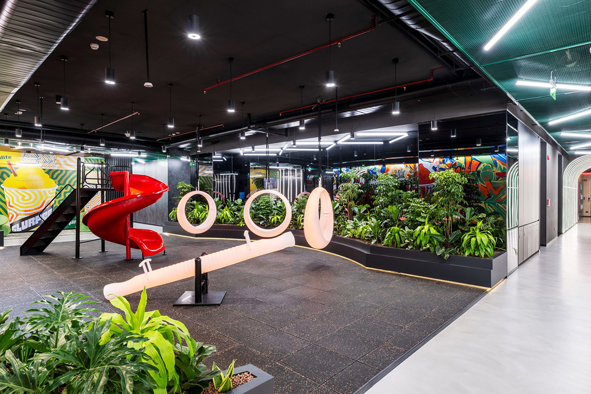 �⡤ɫ�����֣�7-Eleven����߸���ͳ�İ칫�·�ʽ