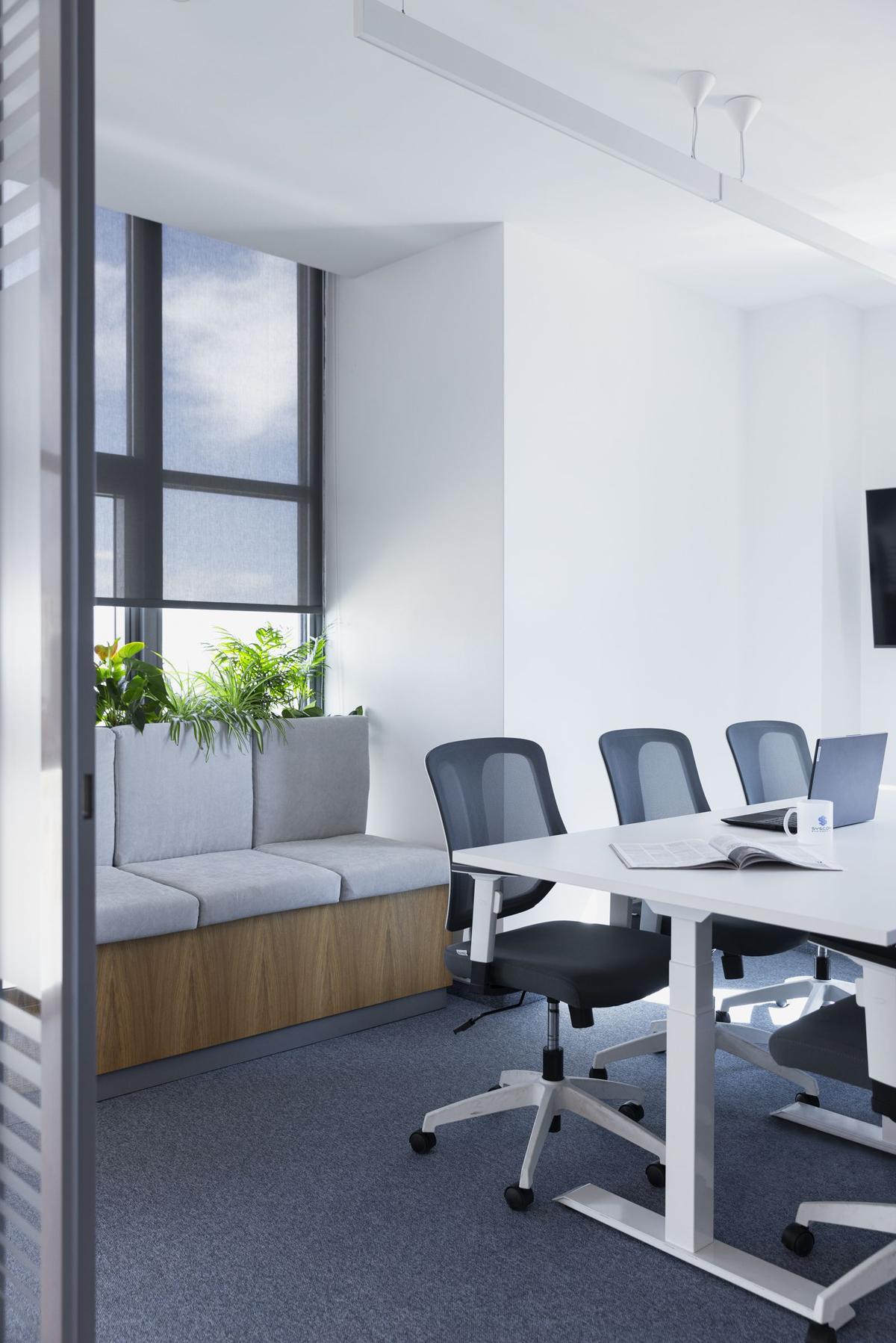 Syscom Engineering�����ǰ칫�ң���ɫ��ѧ