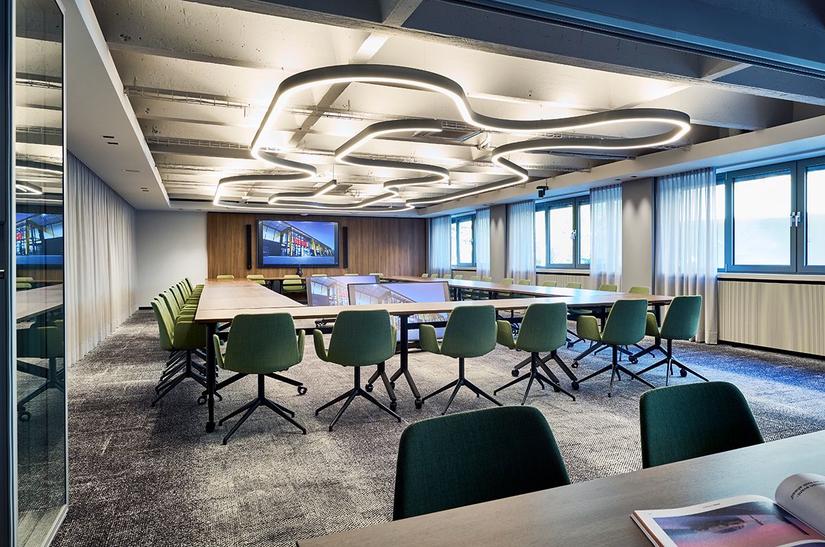 �¹�������ҵREWE�����ܲ���������Ч�ֲ�����ʵ¼