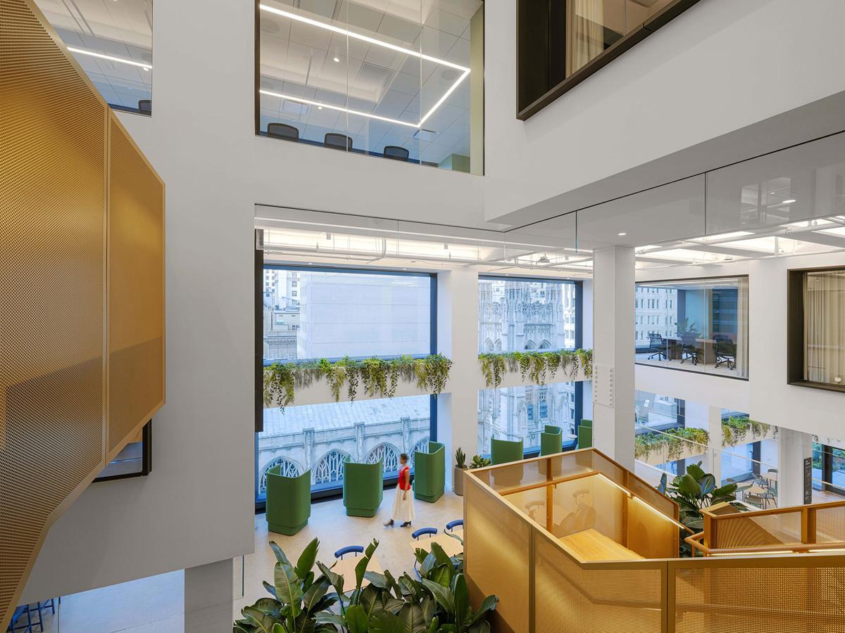 Macquarie����ŦԼ�ܲ���һ��¥�����ܽ��ڰ칫����