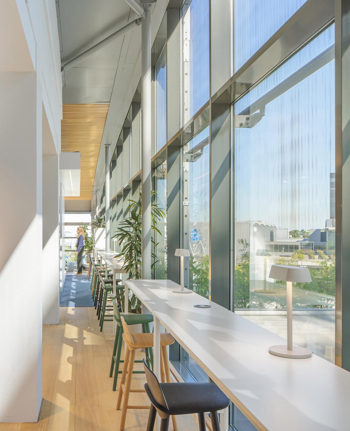 ����δ������ķ˹�ص�Schiphol������Ӫ�������