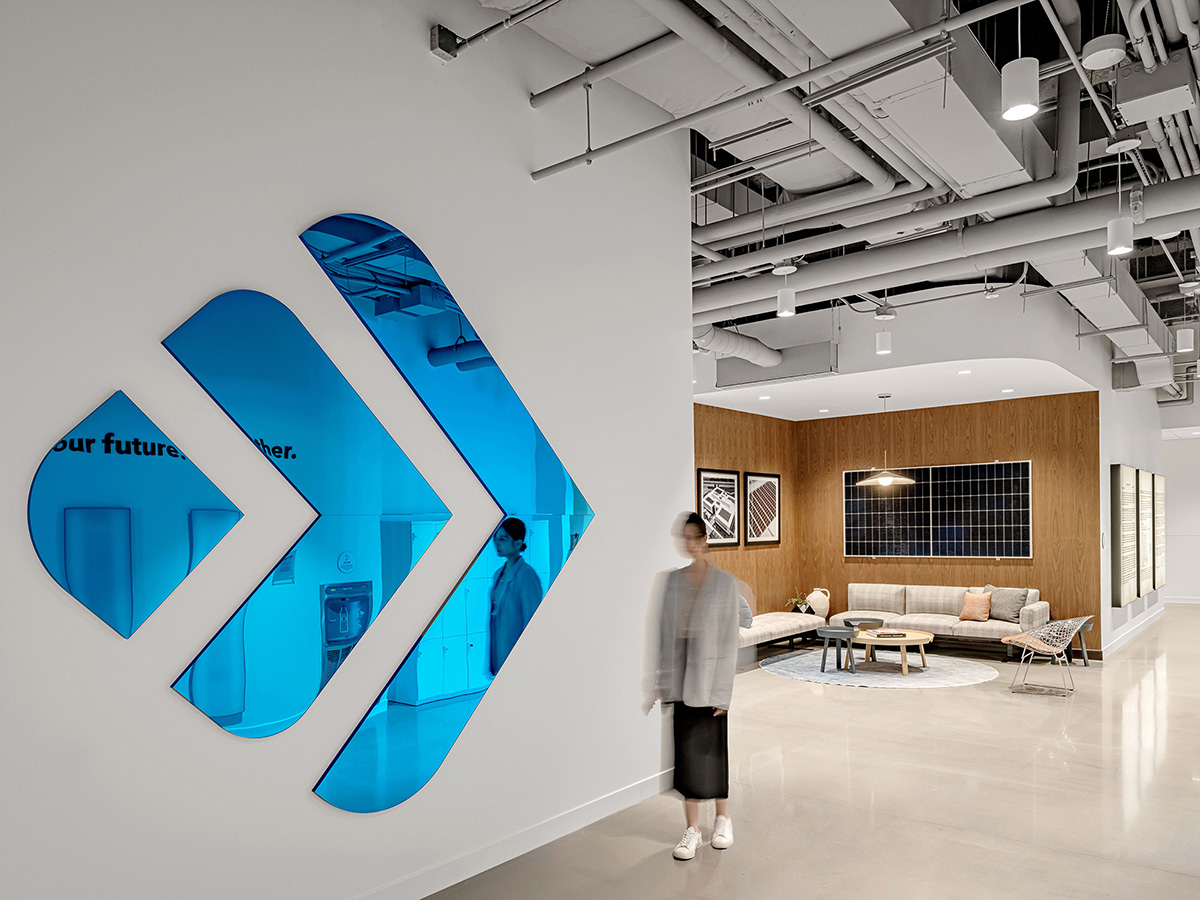 ���վ�ͷCo-operators�ܲ���˫������֤�Ľ���ʱ�а칫