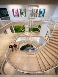 ��ѯ��˾��ʿ�ٰ칫 ¥��