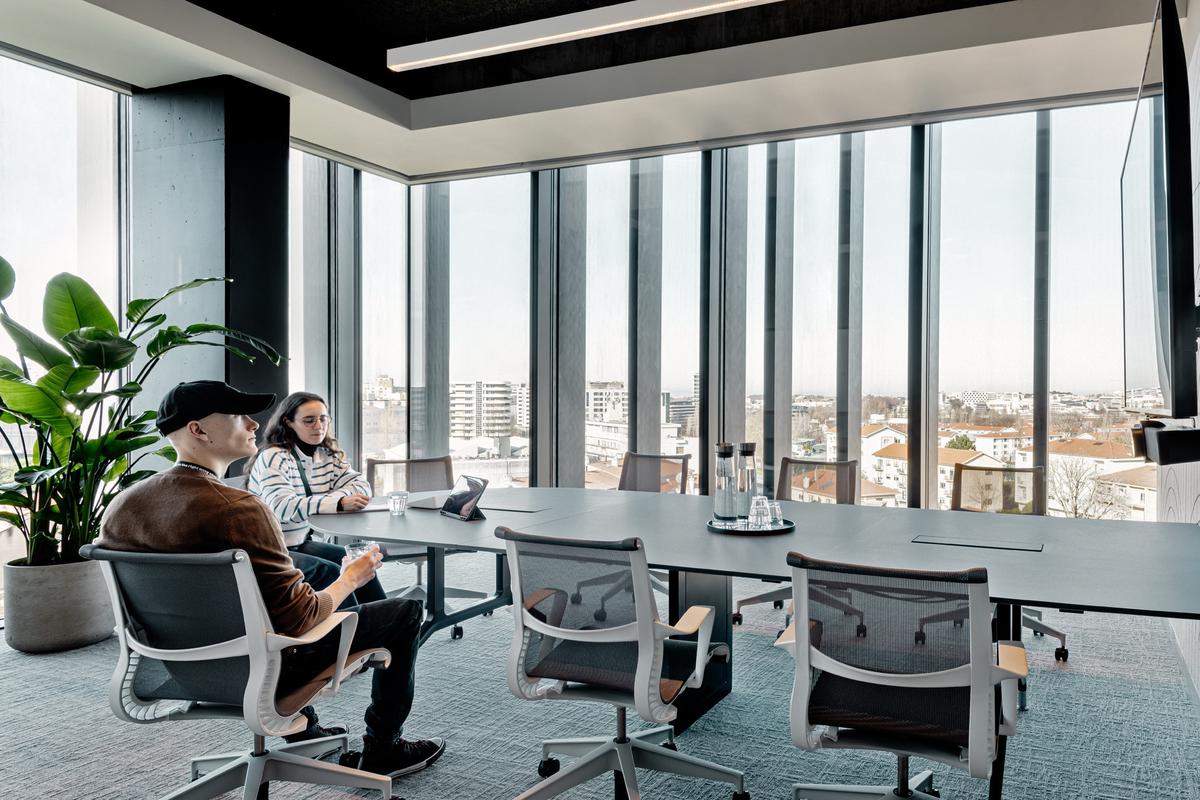 Sage����ͼ�칫�ң����û�б�׼�𰸣���ӦΪ�������ˡ����