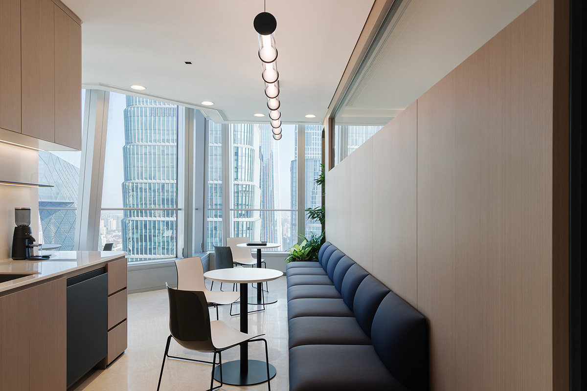 ���ڹ�˾���������׵�˫���ԡ���Ȼ������Ŀռ�Ի�