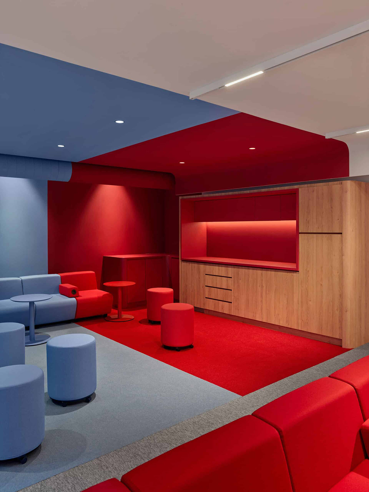 ��������Ϸ��˾�칫����ƣ�ɫ��������