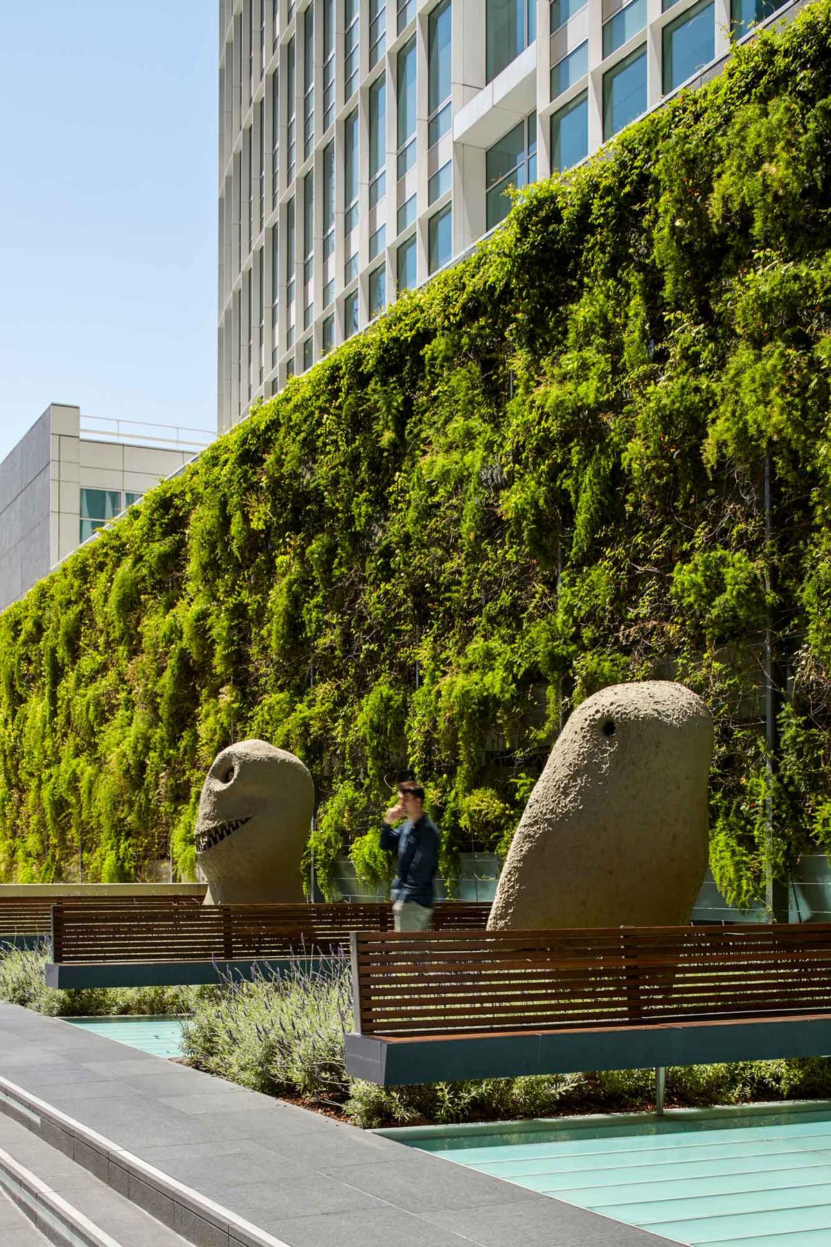 �ɽ�ɽ555Mission�׼�д��¥�������罻����ʽ���׷�������