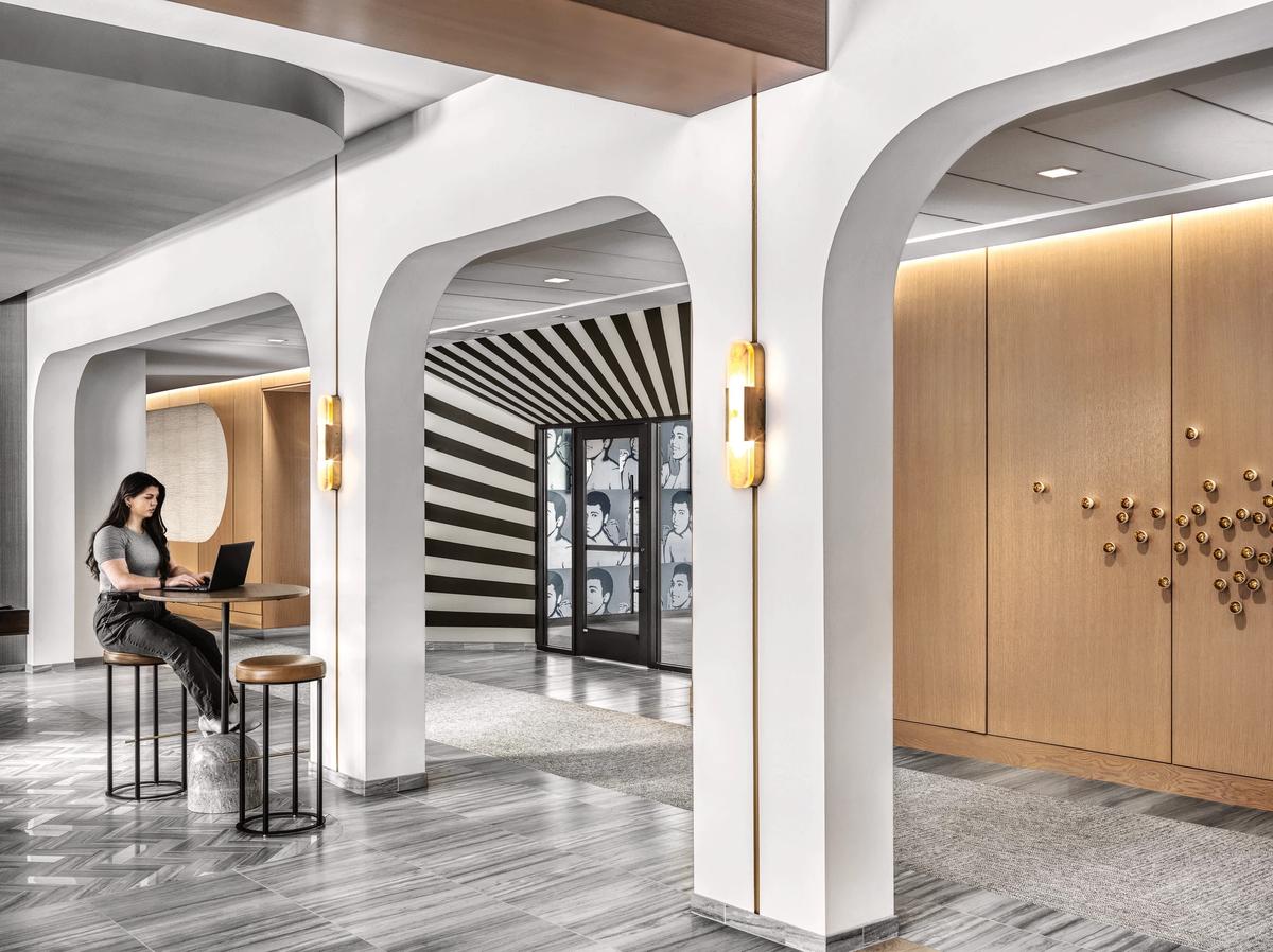 The Clover��Ԣ�������Բ���Ϊ��е�ǰ��ʱ����ѧ