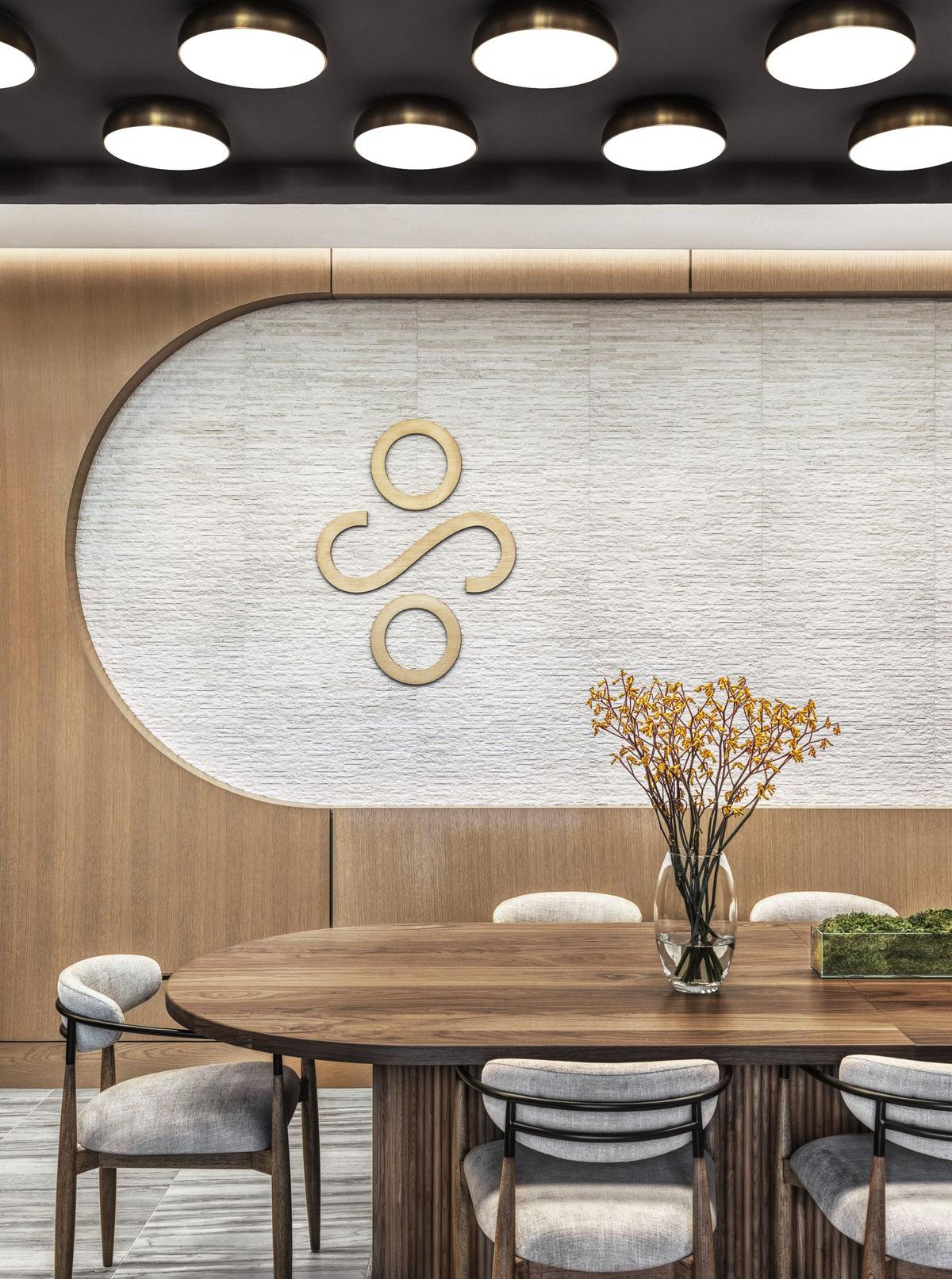 The Clover��Ԣ�������Բ���Ϊ��е�ǰ��ʱ����ѧ